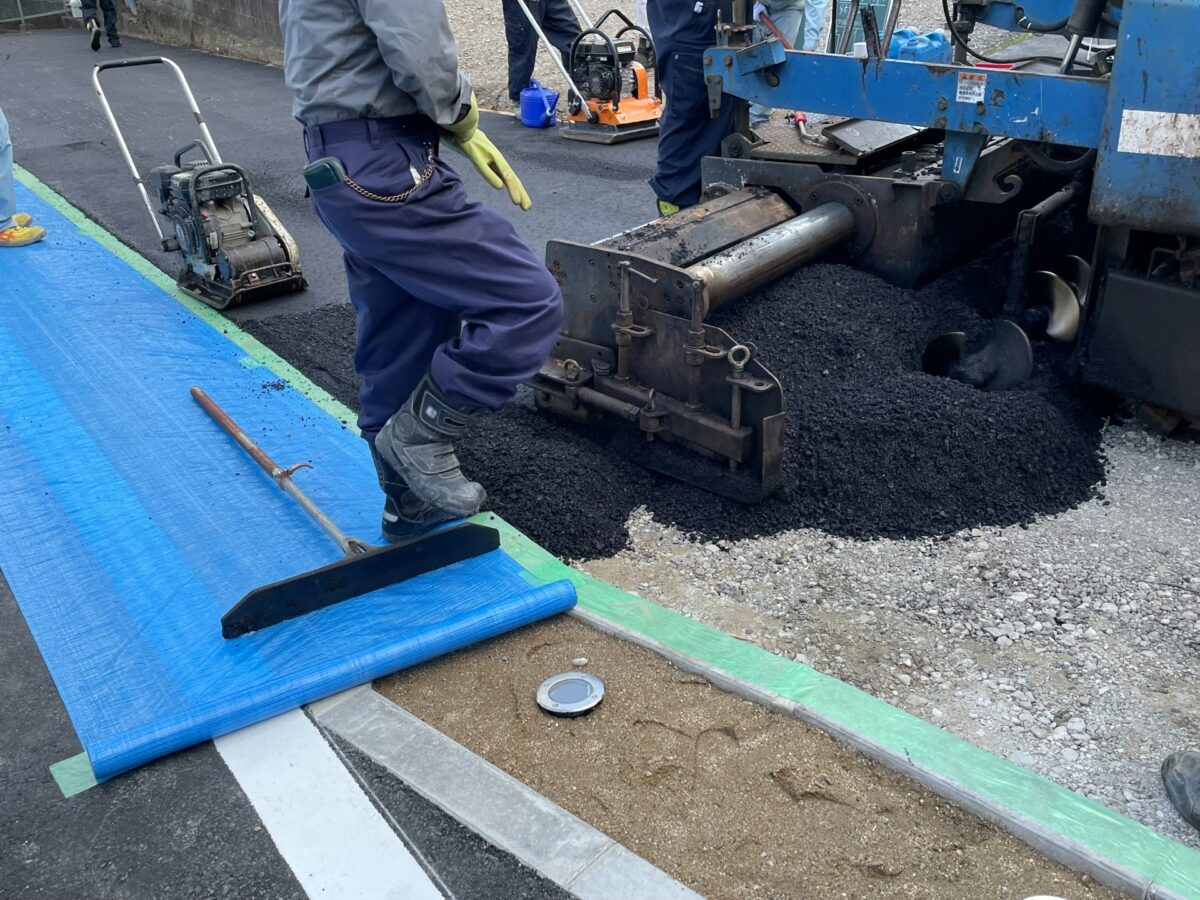 アスファルト舗装工事
