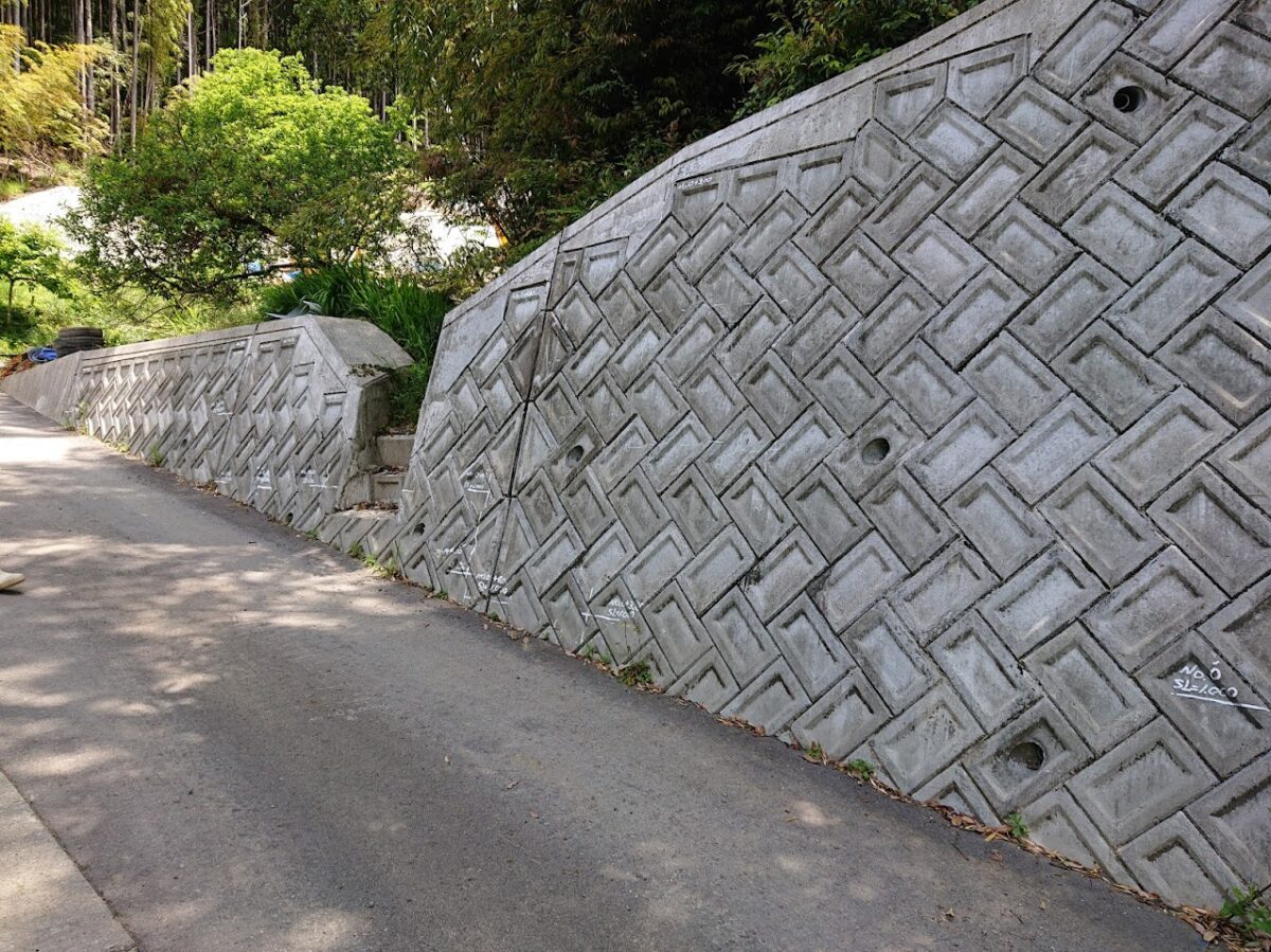 間知ブロック