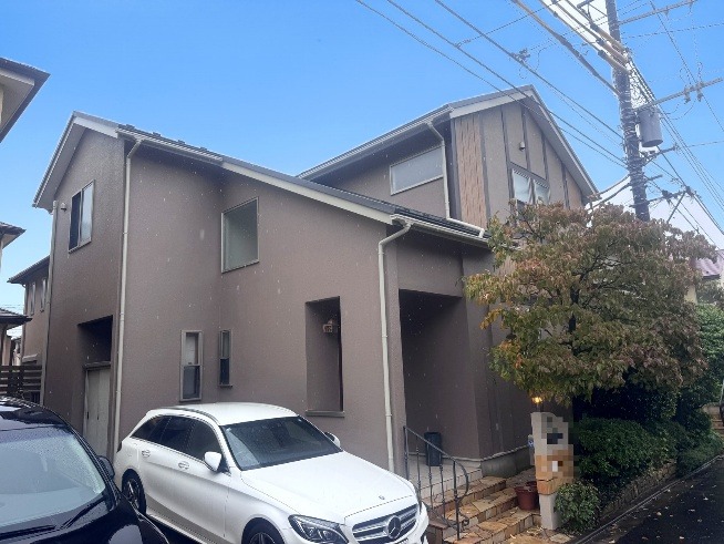 習志野市の住宅 屋根カバー工法とグレージュ外壁塗装後