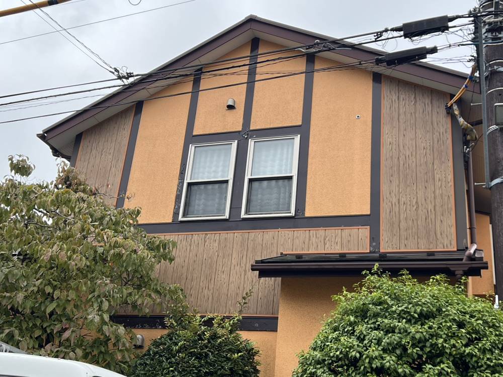 習志野市の住宅 外壁塗装前の妻側